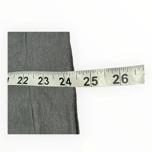 NEW Victoria’s Secret Women’s Small Gray Embroidered Bow Sweater NWT‎ - Picture 6 of 6